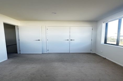 Photo of property in 16 Dorothy Thorpe Way, New Lynn, 0600