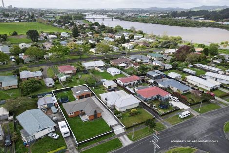 Photo of property in 16 Porritt Avenue, Huntly, 3700