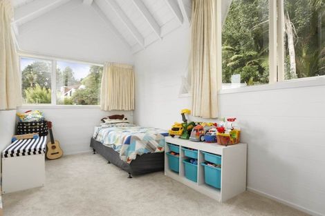 Photo of property in 14 Mahoe Road, Titirangi, Auckland, 0604
