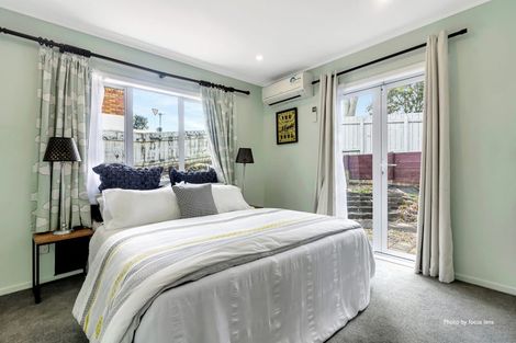 Photo of property in 2/248 Sturges Road, Henderson, Auckland, 0612