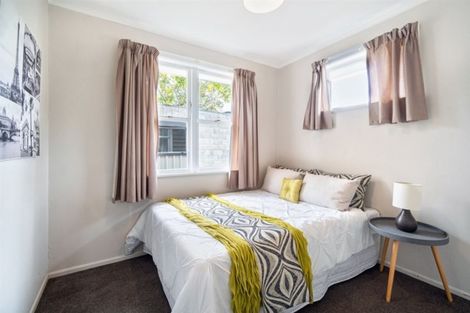 Photo of property in 1/14 Ozich Avenue, Te Atatu South, Auckland, 0610