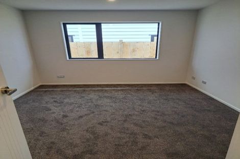 Photo of property in 20 Rorotu Avenue, Karaka, 2113