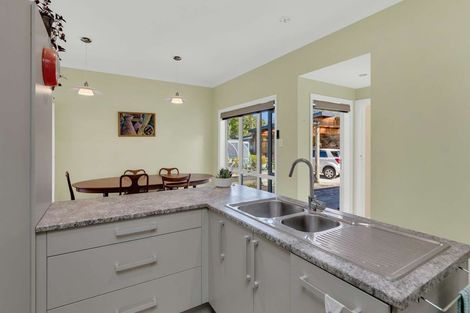 Photo of property in 10 William Street, Marton, 4710