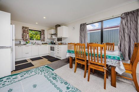 Photo of property in 15 Bedlington Avenue, Manurewa, Auckland, 2102
