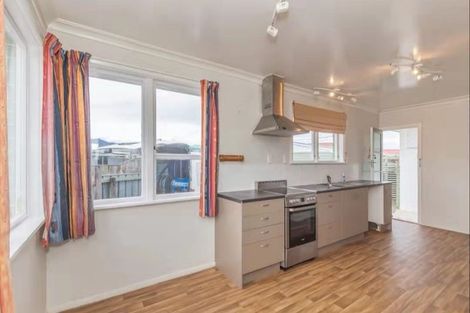 Photo of property in 4 Ross Street, Levin, 5510