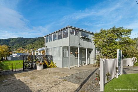 Photo of property in 6 Durham Street, Picton, 7220