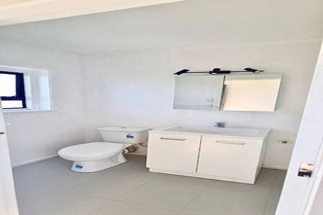 Photo of property in 11/52u Russell Terrace, Berhampore, Wellington, 6023