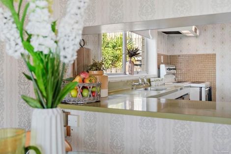 Photo of property in 14 Jenelin Road, Glendene, Auckland, 0602