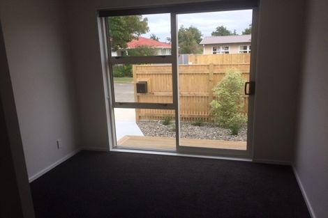 Photo of property in 52 Exeter Crescent, Takaro, Palmerston North, 4412