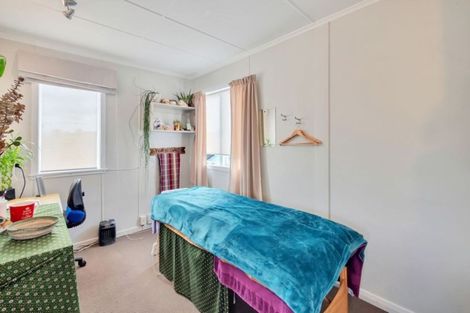 Photo of property in 2/61 Shakespeare Road, Milford, Auckland, 0620