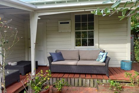 Photo of property in 4 Paremata Drive, Paremata, Porirua, 5024