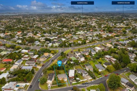 Photo of property in 4 Ayton Drive, Totara Vale, Auckland, 0629