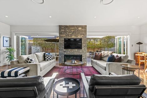 Photo of property in 62 Bretts Road, St Albans, Christchurch, 8052