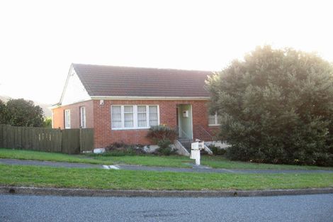 Photo of property in 44 Wilkie Crescent, Naenae, Lower Hutt, 5011
