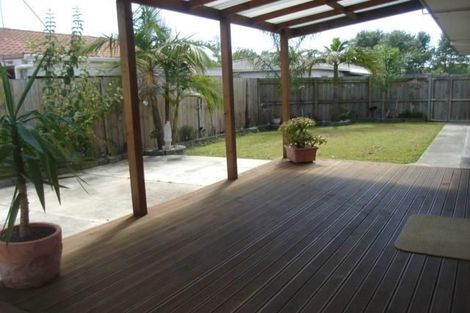 Photo of property in 1/3 Caribbean Drive, Unsworth Heights, Auckland, 0632