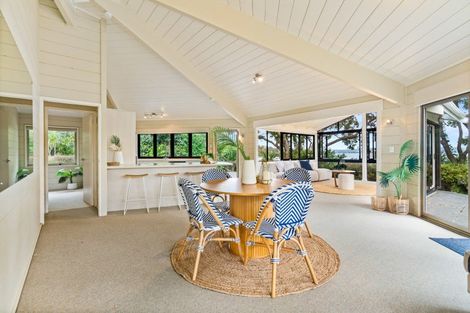 Photo of property in 1993 Whangarei Heads Road, Whangarei Heads, Whangarei, 0174