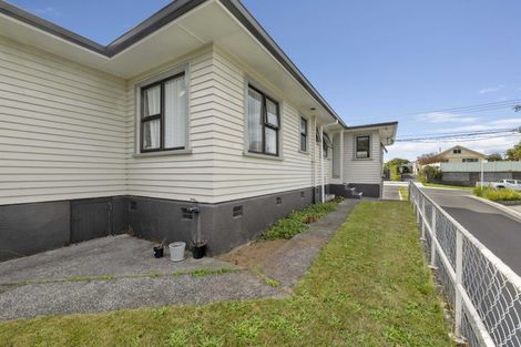 Photo of property in 126 Brooklands Road, Brooklands, New Plymouth, 4310