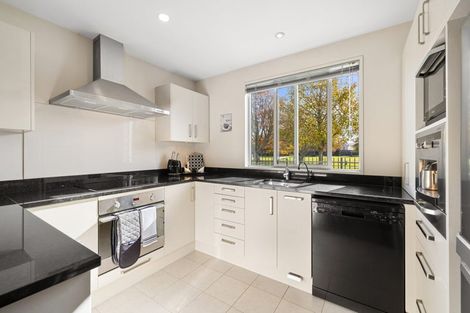 Photo of property in 2 Albion Lane, Hillmorton, Christchurch, 8024