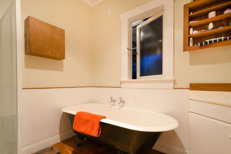 Photo of property in 203 Mangakura Road, Helensville, 0875