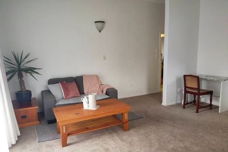 Photo of property in 7 Nui Mana Place, Te Atatu South, Auckland, 0610