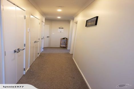 Photo of property in 10 Rainey Crescent, Papamoa Beach, Papamoa, 3118