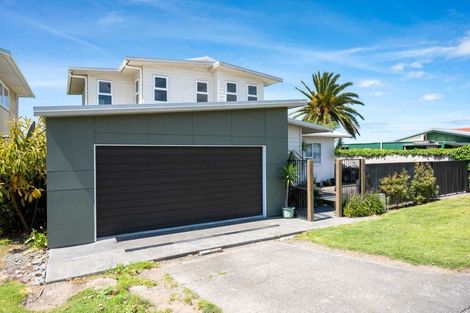 Photo of property in 2 Collison Terrace, Haumoana, 4102