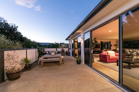 Photo of property in 6 Ryalls Way, Lake Hawea, Wanaka, 9382