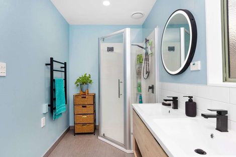 Photo of property in 236a Ngatai Road, Otumoetai, Tauranga, 3110