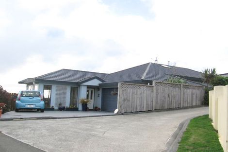 Photo of property in 16 Huxley Grove, Churton Park, Wellington, 6037