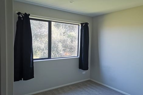 Photo of property in 4/30 West Coast Road, Glen Eden, Auckland, 0602