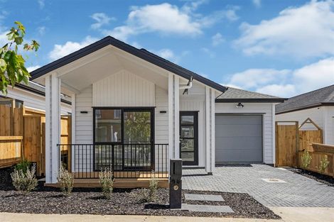 Photo of property in 14 Waimarie Drive, Karaka, 2578