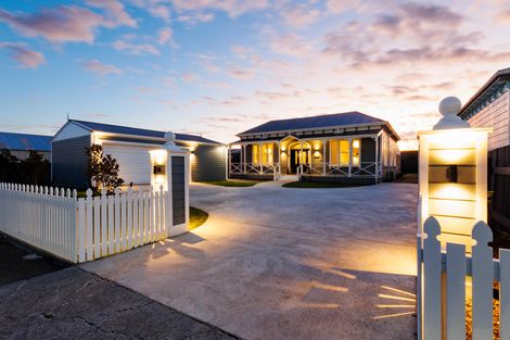 Photo of property in 10 Stewart Street, Marton, 4710