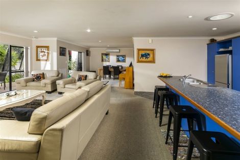 Photo of property in 7 San Vito Place, Henderson, Auckland, 0612