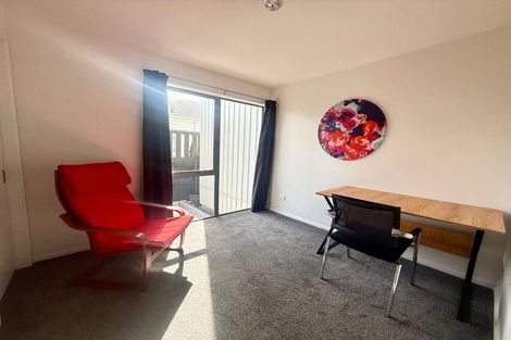 Photo of property in 2/79 Beachville Road, Redcliffs, Christchurch, 8081