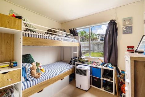 Photo of property in 13 Celeste Place, Totara Vale, Auckland, 0627