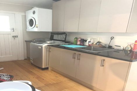 Photo of property in 12 Kereru Street, Henderson, Auckland, 0612