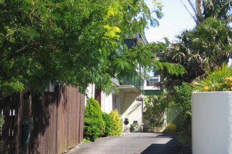Photo of property in 1/45 Castor Bay Road, Castor Bay, Auckland, 0620