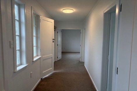 Photo of property in 227 The Parade, Island Bay, Wellington, 6023