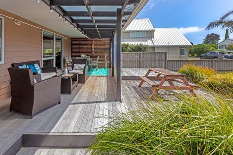 Photo of property in 7 Chestnut Grove, Tairua, 3508