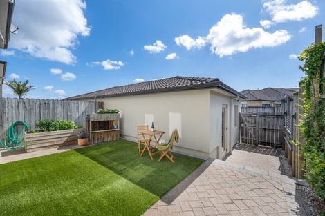 Photo of property in 131 Baverstock Road, Flat Bush, Auckland, 2016
