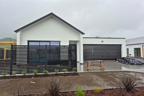 Photo of property in 62 Mataikokako Loop, Kawakawa Bay, 2585