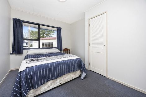 Photo of property in 39 Redlands Grove, Swanson, Auckland, 0612