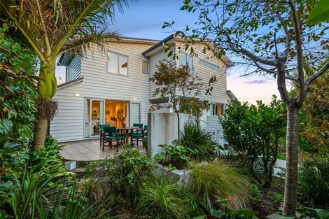 Photo of property in 18a Sylvan Park Avenue, Milford, Auckland, 0620