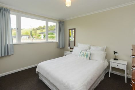Photo of property in 17 Golding Road, Taradale, Napier, 4112