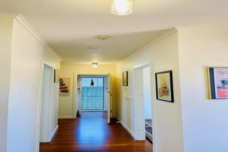 Photo of property in 11 Waipani Road, Te Atatu Peninsula, Auckland, 0610