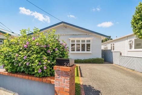 Photo of property in 24 Riddlers Crescent, Petone, Lower Hutt, 5012