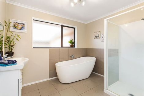 Photo of property in 2 Kimbrace Place, Belfast, Christchurch, 8051