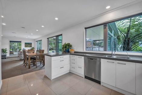 Photo of property in 4 Cherry Lane, Hurdon, New Plymouth, 4310