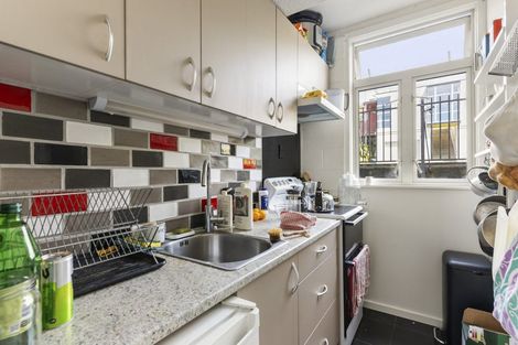 Photo of property in Fairmont Flats, 3c/20 Maarama Crescent, Aro Valley, Wellington, 6021