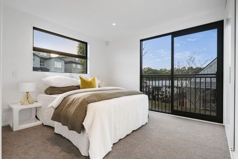 Photo of property in 43 Oteha Valley Road, Northcross, Auckland, 0632